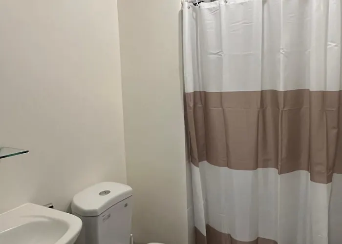 The Rochester, Bridgeview Tower - 1br
